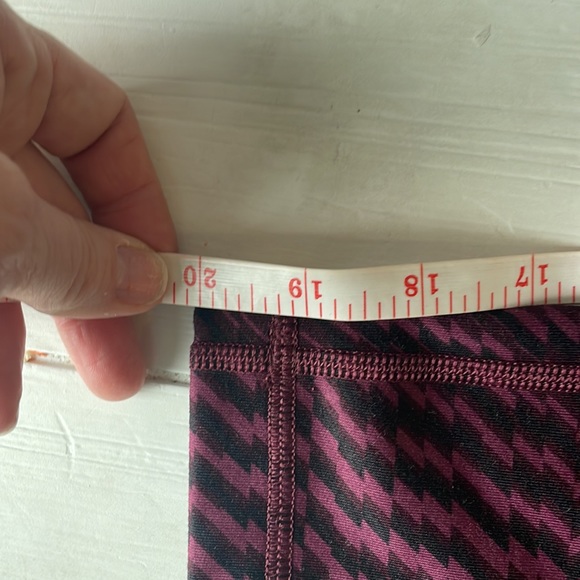 Lululemon Capri leggings - Picture 4 of 4